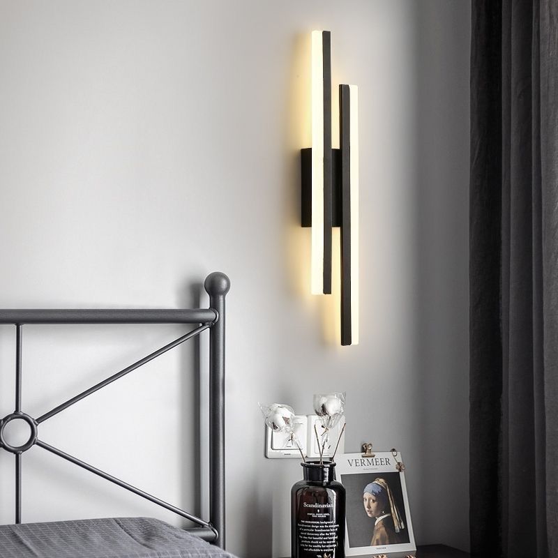 Modern Vertical LED Wall Light – Sleek Accent Lighting - Image 2