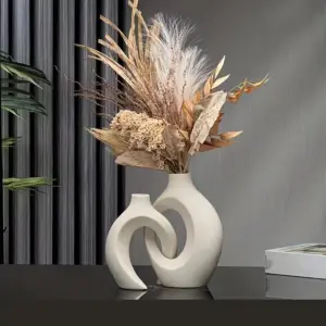 Sculptural Ceramic Vase for Pampas – Neutral Beige Home Décor